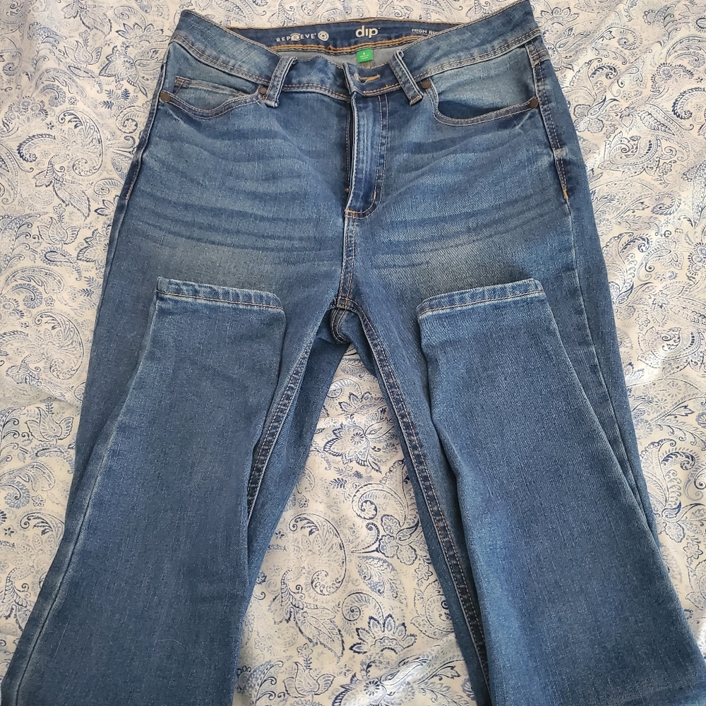 Soft High Rise Skinny Jeans- Size 6